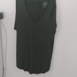 Torrid size 3 tunic length t shirt olive green